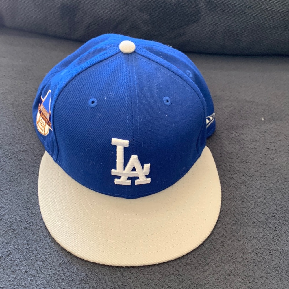 Snap back Hat
